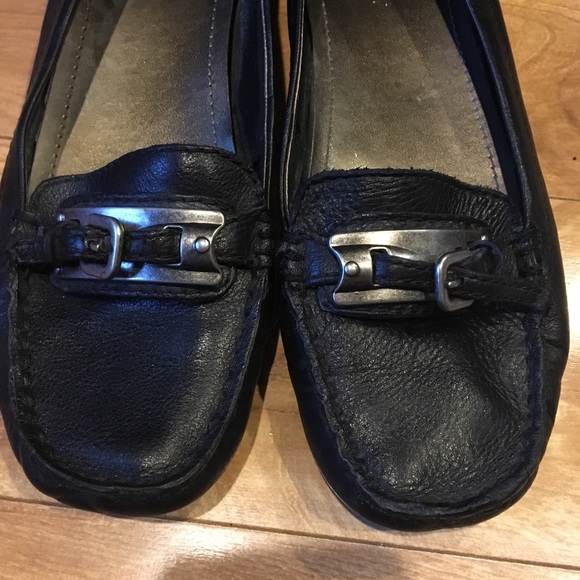 Nine West Flats - Picture 4 of 7